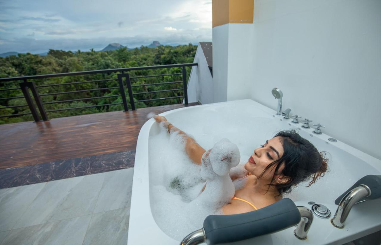 Cassandra Culture Resort Сигирия Экстерьер фото